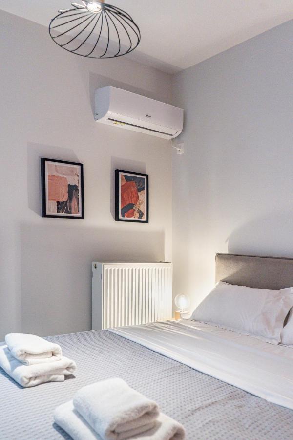 Per56 By Smart Cozy Suites - Right Next To The Metro - Parking - Available 24Hr アテネ エクステリア 写真