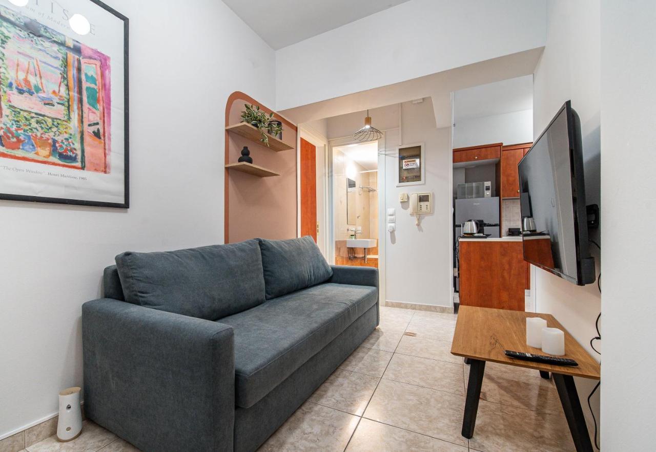 Per56 By Smart Cozy Suites - Right Next To The Metro - Parking - Available 24Hr アテネ エクステリア 写真